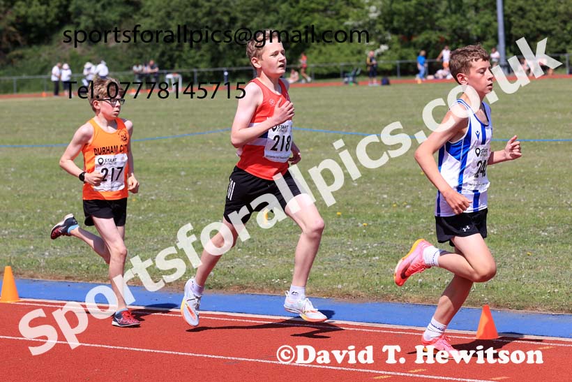 Boys under-15s 3000 metres, 2025 North Eastern Track and Field Champs., Shildon, County Durham. Photo: David T. Hewitson/Sports for All Pics